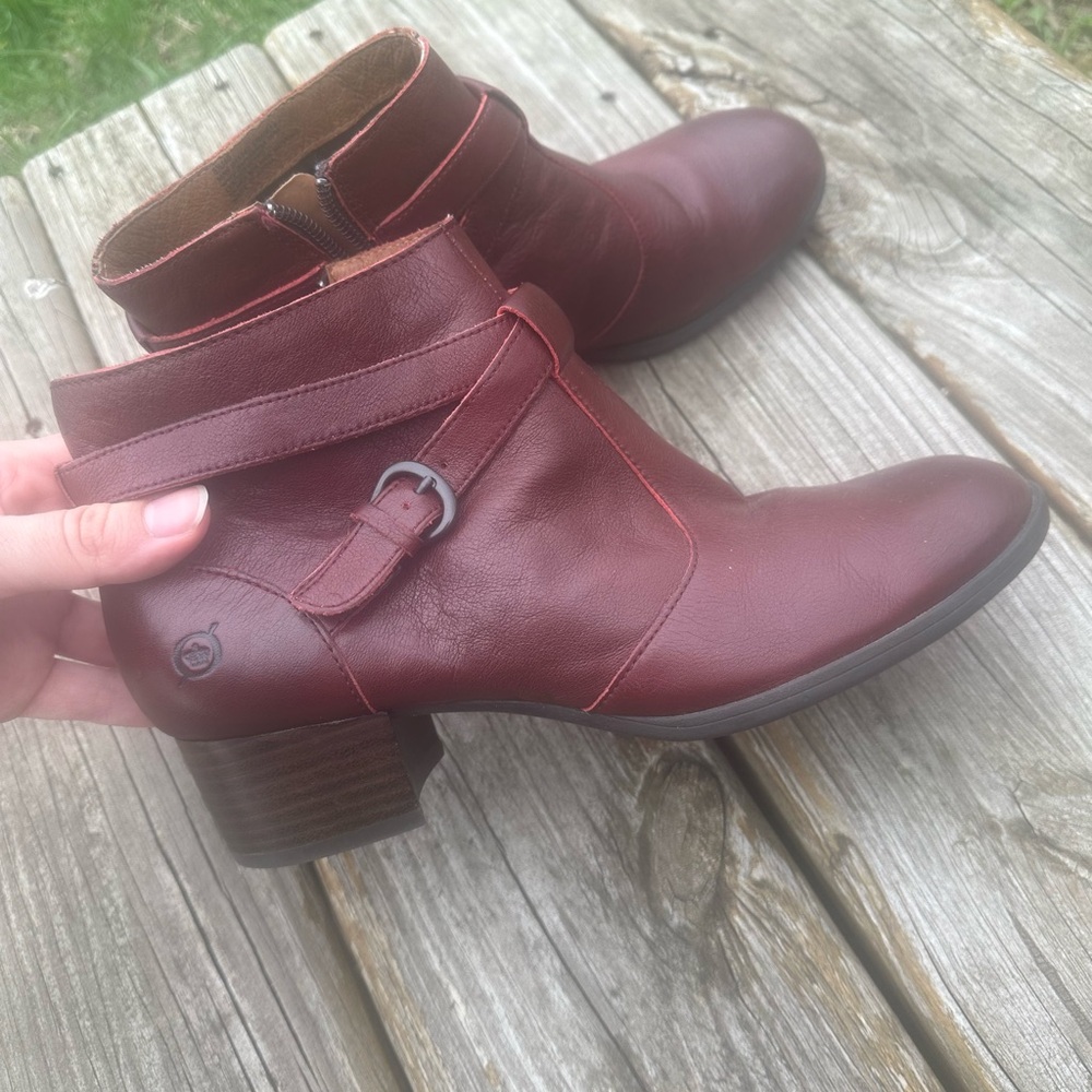 Burgundy Born Leather Kyndra Side Zip Ankle Bootie Size 8.5 Block Heel
